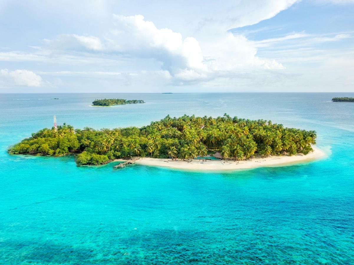 Calala Island Hotel Set Net Exterior photo